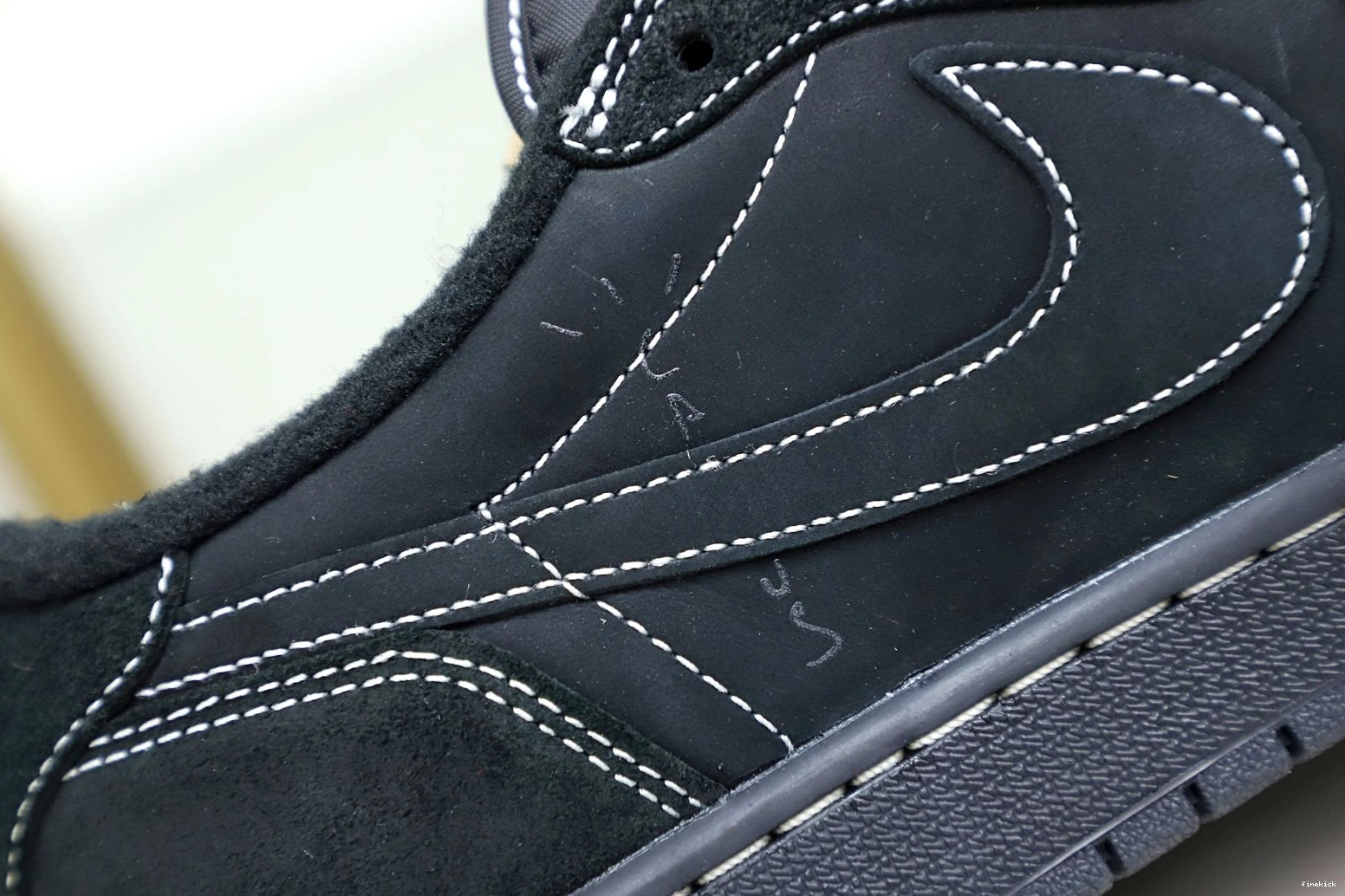 SCOTT 1 LOW TRAVIS OG PHANTOM” X “BLACK JORDAN NIKE AIR 0820